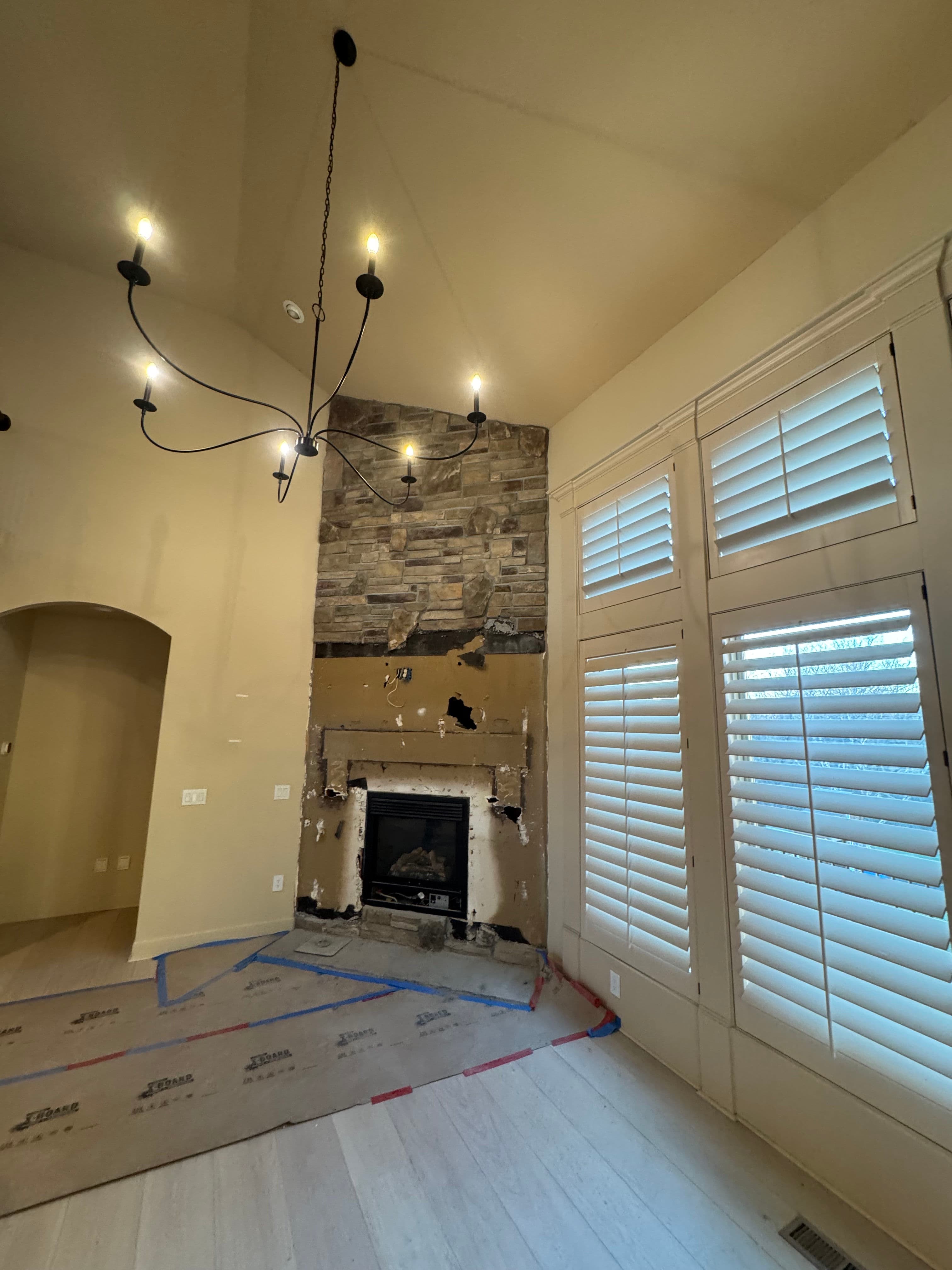 Project Chic Stucco Makeover for a Modern Living Room image