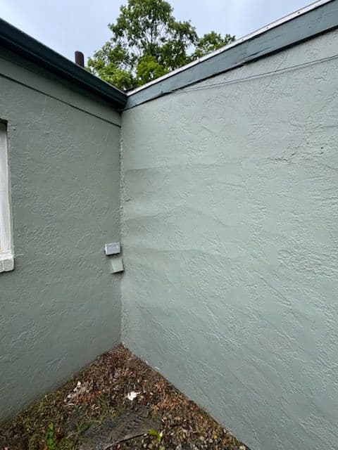 Gallery photos for Expert Stucco Repair Restores Home Value: Image #2